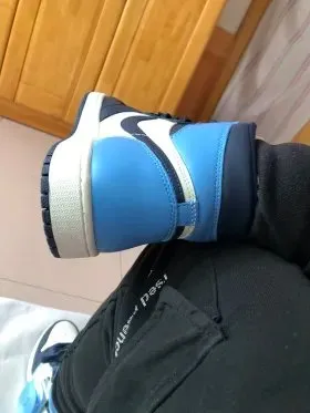 OG Air Jordan 1 Retro High OG Obsidian University Blue review 