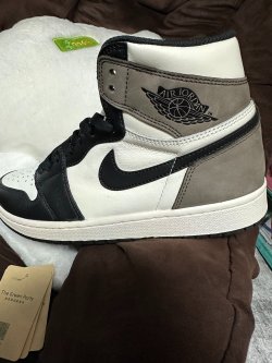 OG Air Jordan 1 Retro High OG Dark Mocha review Leo