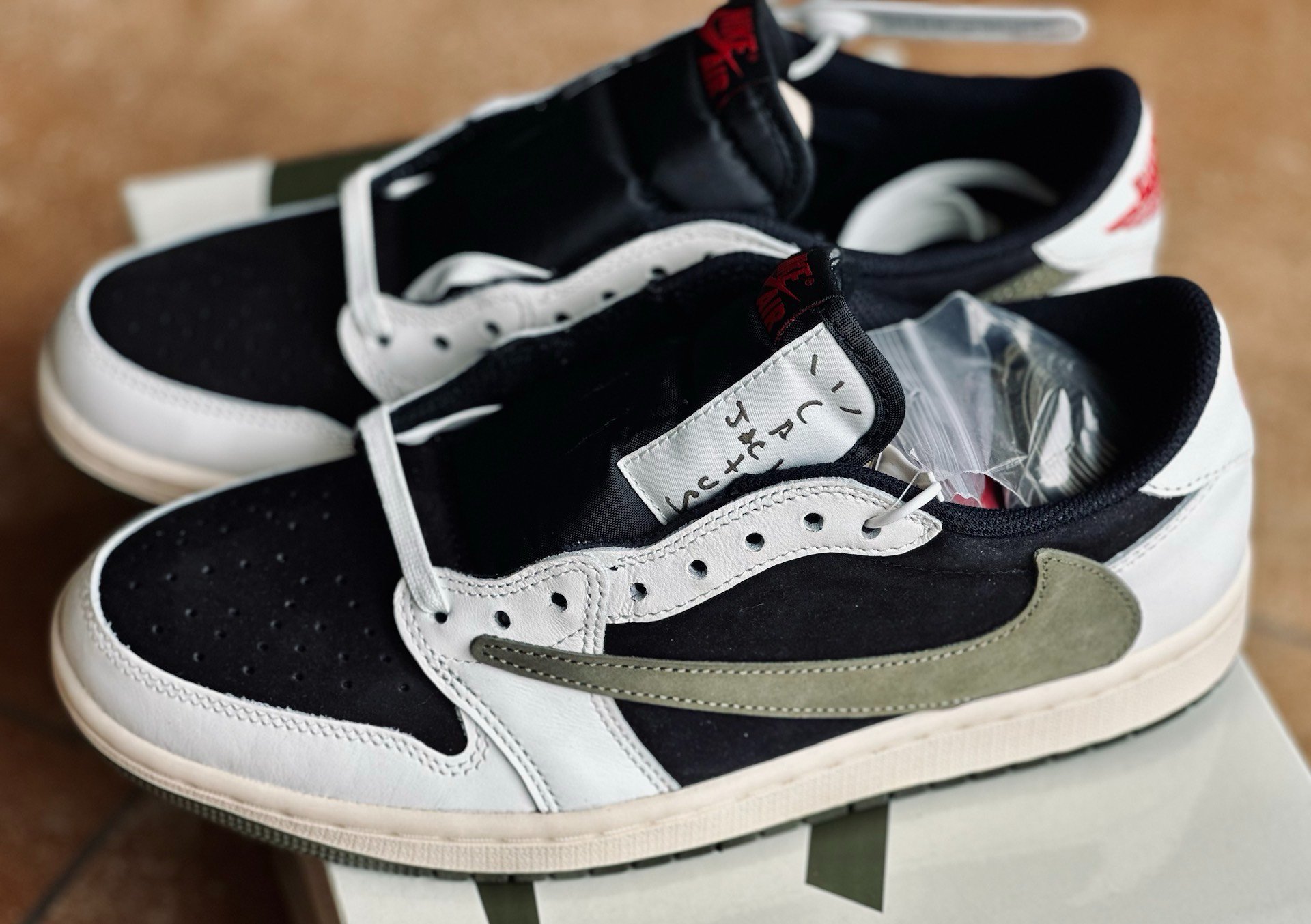 OG Travis Scott x Air Jordan 1 Low White Brown Barb review Zac 02