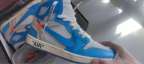 OG Off White x Air Jordan 1 UNC review 