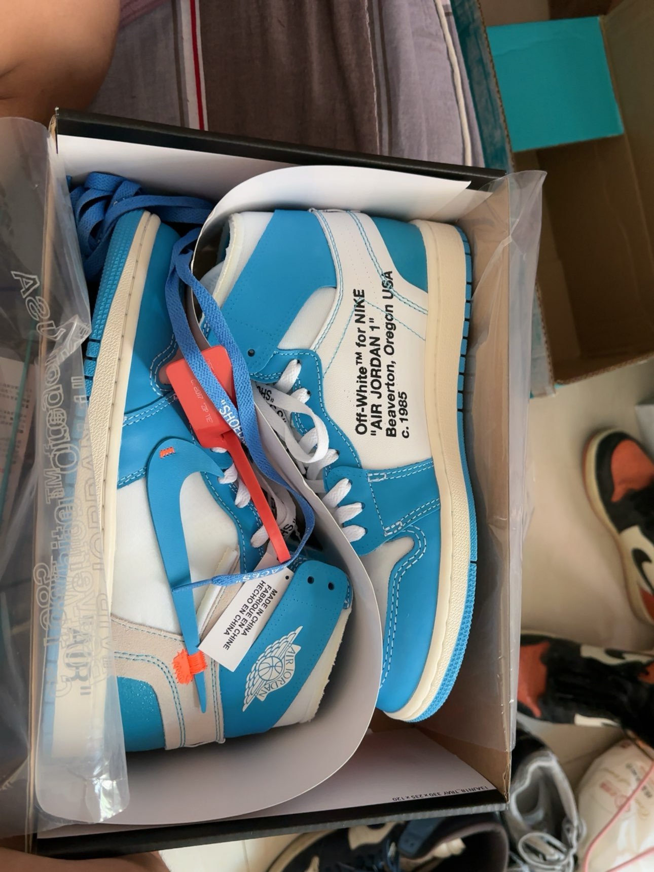 OG Off White x Air Jordan 1 UNC review Pete 02