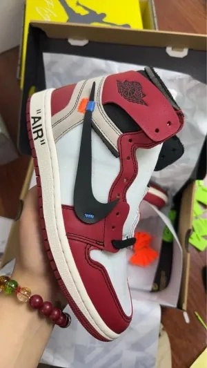 OG OFF-WHITE x Air Jordan 1 High Chicago review 