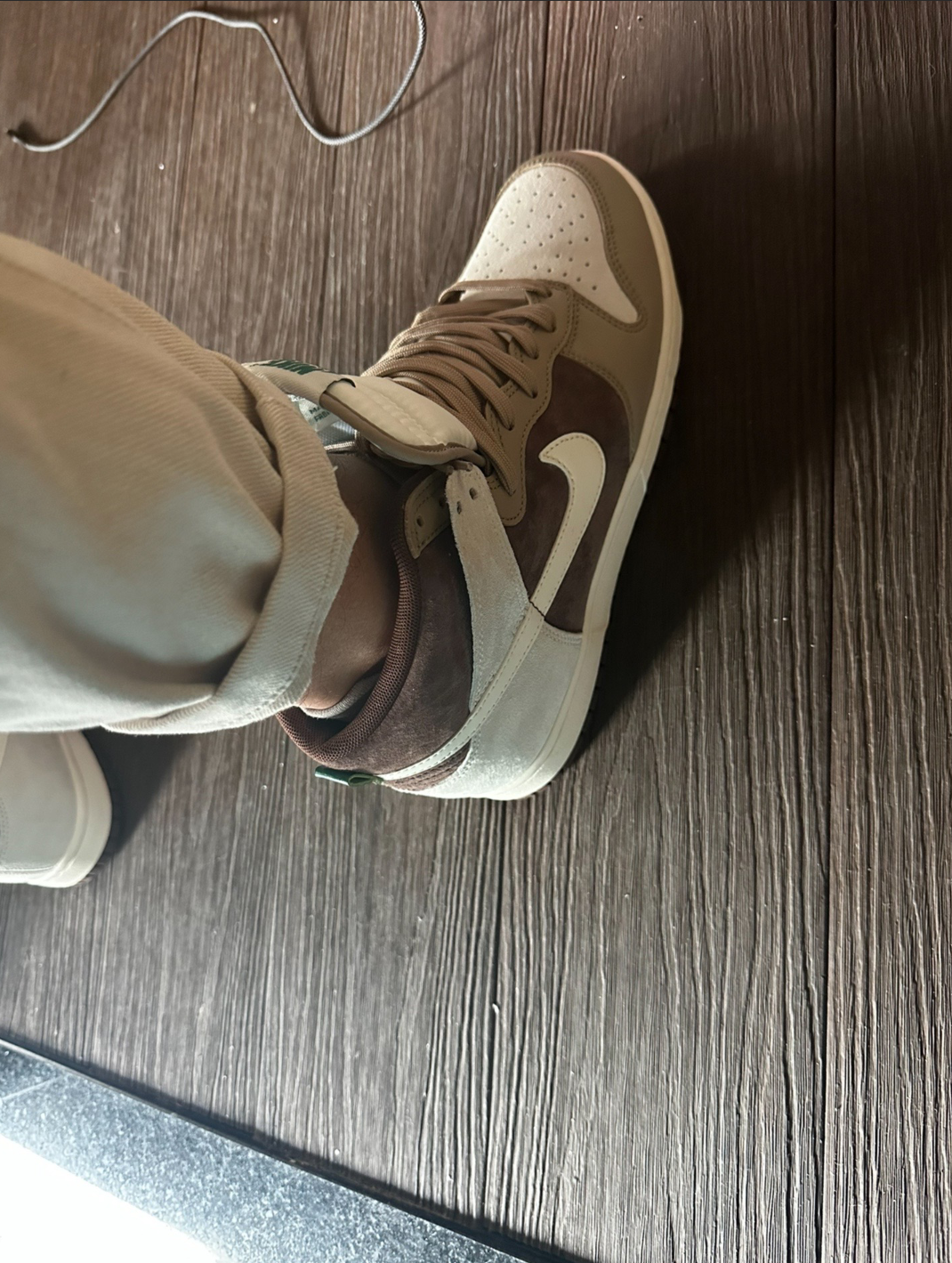 LF Nike Dunk High Light Chocolate review sassah 01