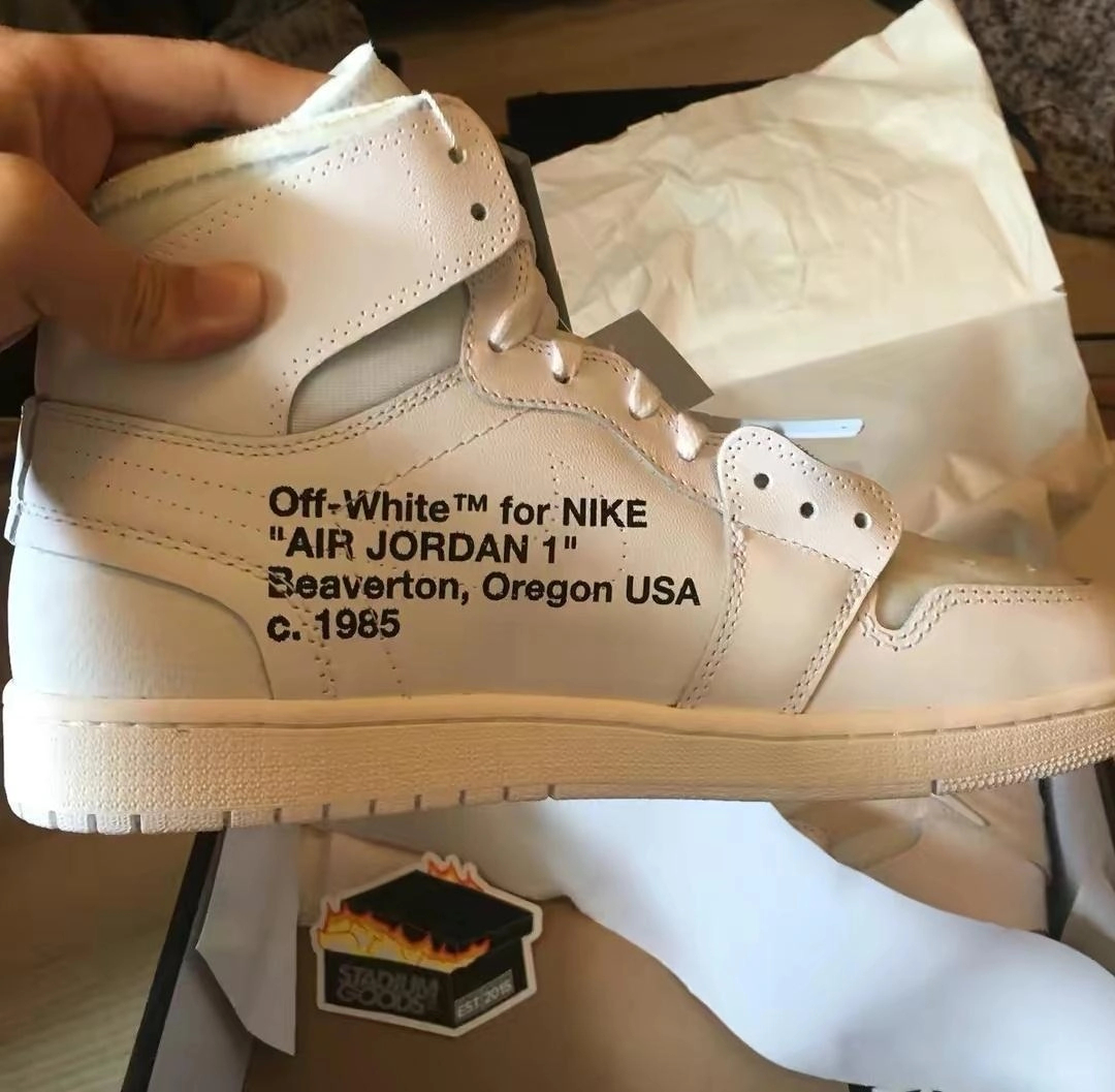 OG Batch OFF White x Air Jordan 1White review Abby 01