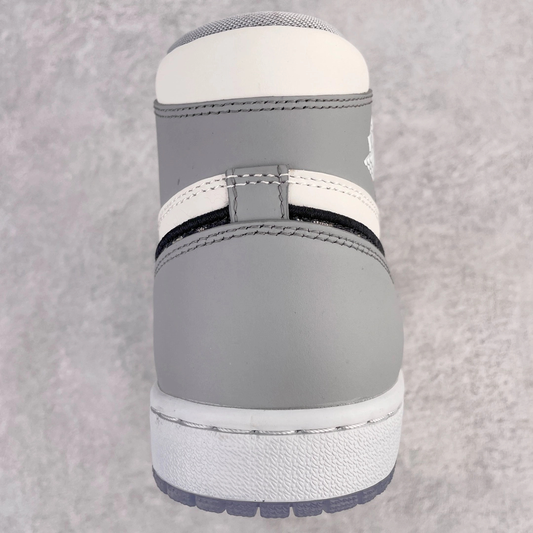 XP Dior x Air Jordan 1 High OG review Vicky 01