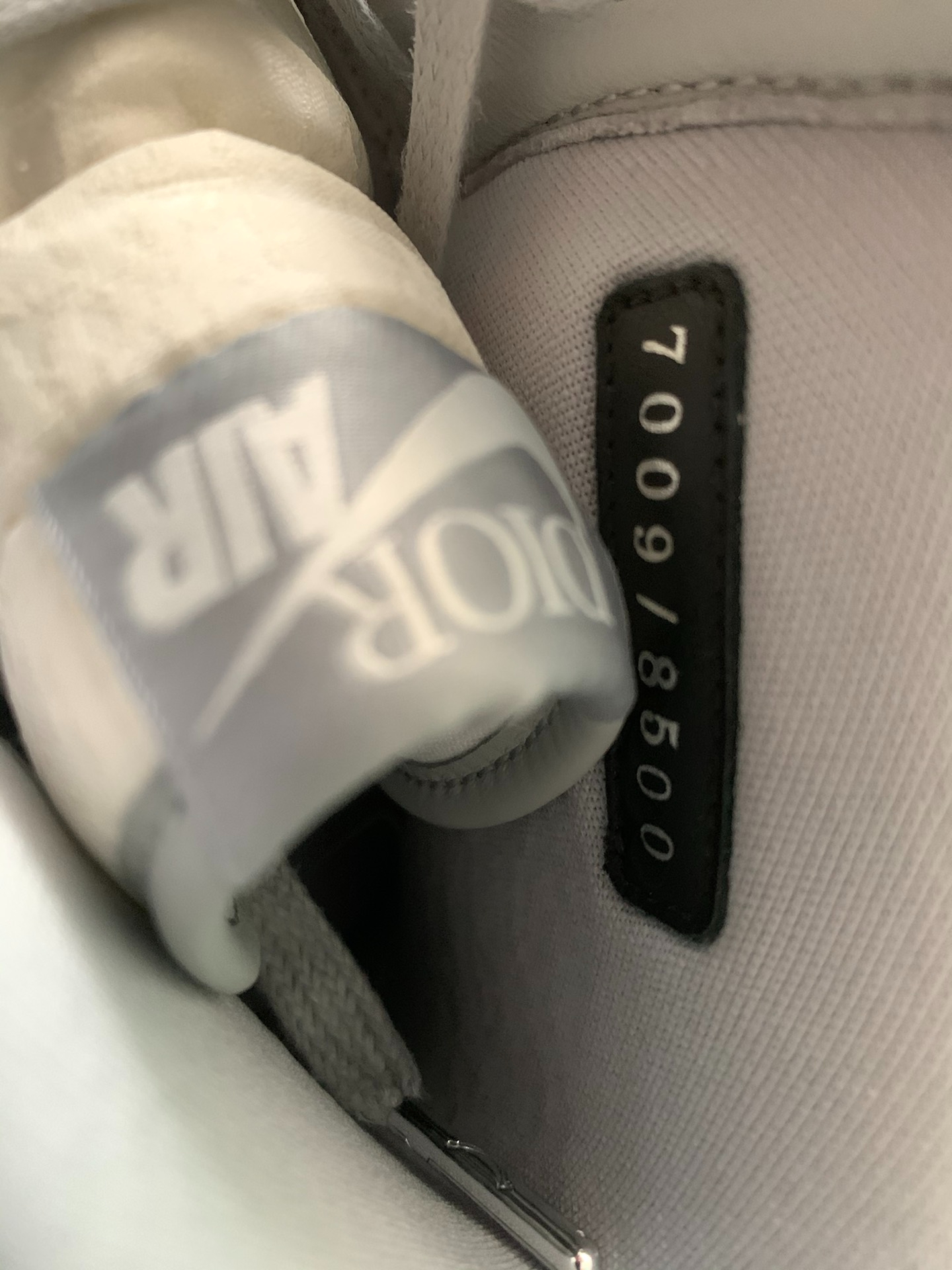 XP Dior x Air Jordan 1 High OG review Yara 02