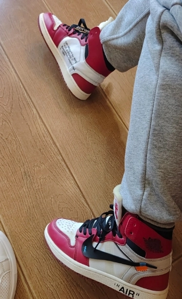    OFF-WHITE x Air Jordan 1 High OG 10X“Chicago” review 