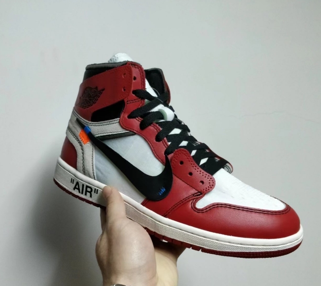    OFF-WHITE x Air Jordan 1 High OG 10X“Chicago” review Fiona 02