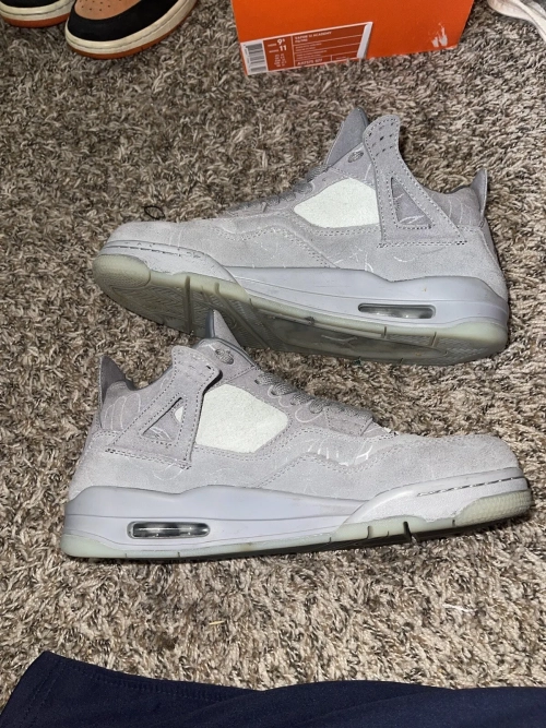 Q4 Batch KAWS X Air Jordan 4 Retro review 