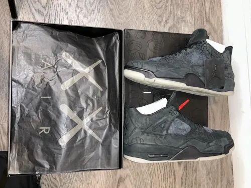 Q4 Batch Air Jordan 4 Retro KAWS Black review 