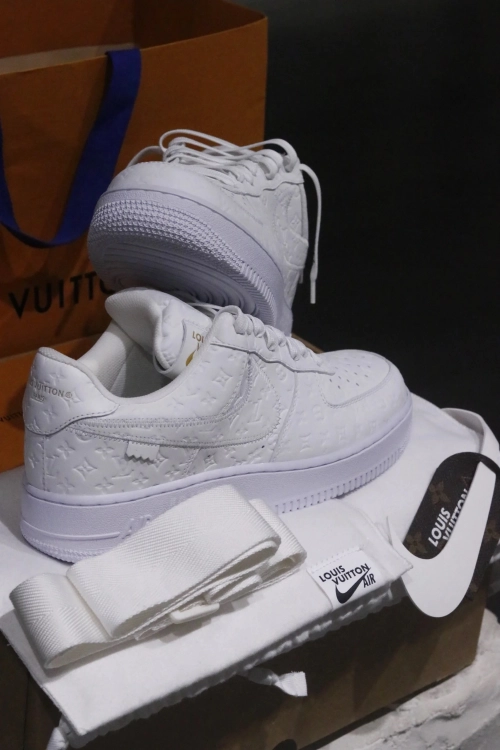 Louis Vuitton x Nike Air Force 1 Triple White review 