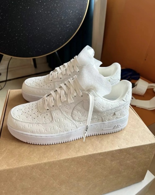 Louis Vuitton x Nike Air Force 1 Triple White review 