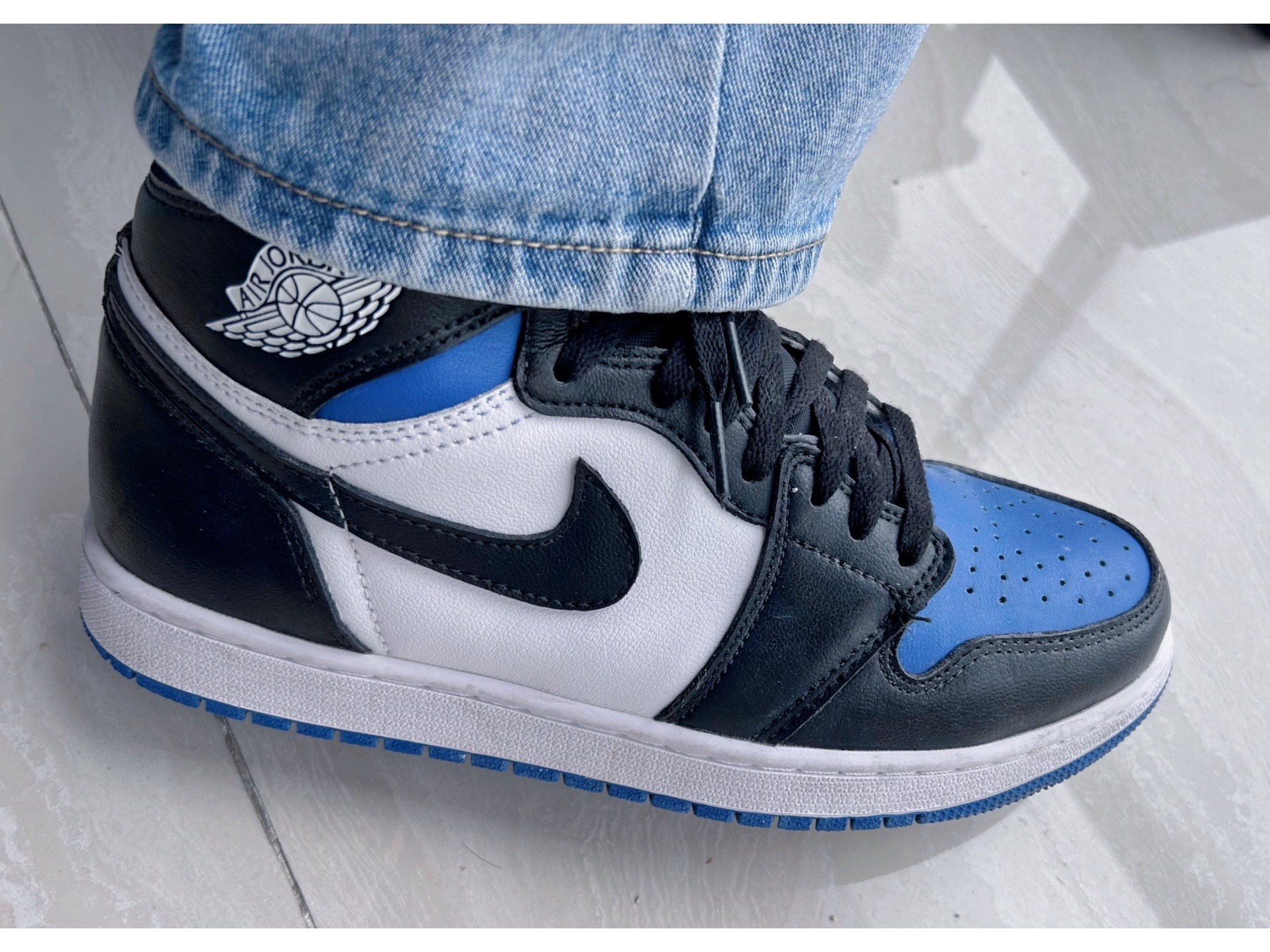 XP Air Jordan 1 Retro High OG Game Royal review Oscar 02