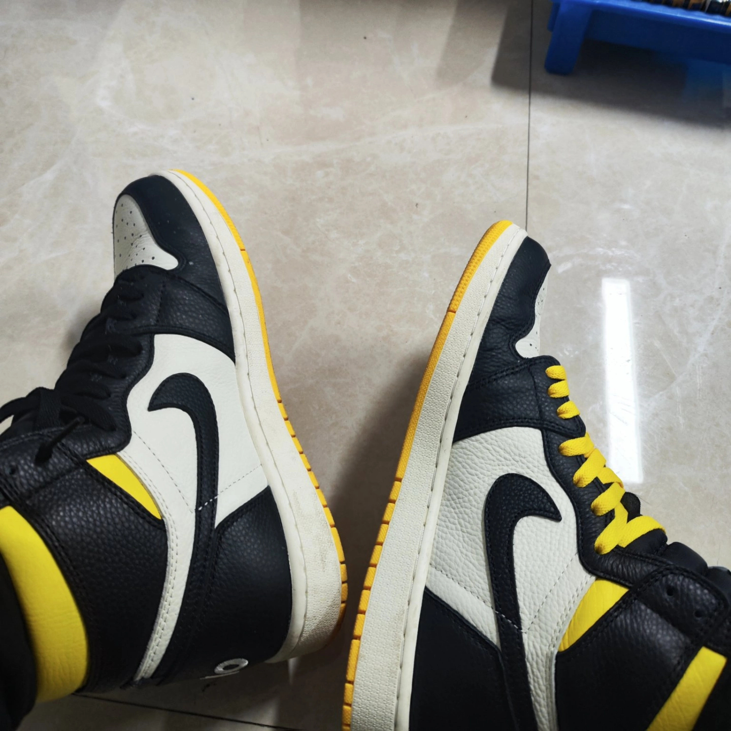 XP Air Jordan 1 NRG OG High “NOT FOR RESALE”Varsity Maize  review Dana 01