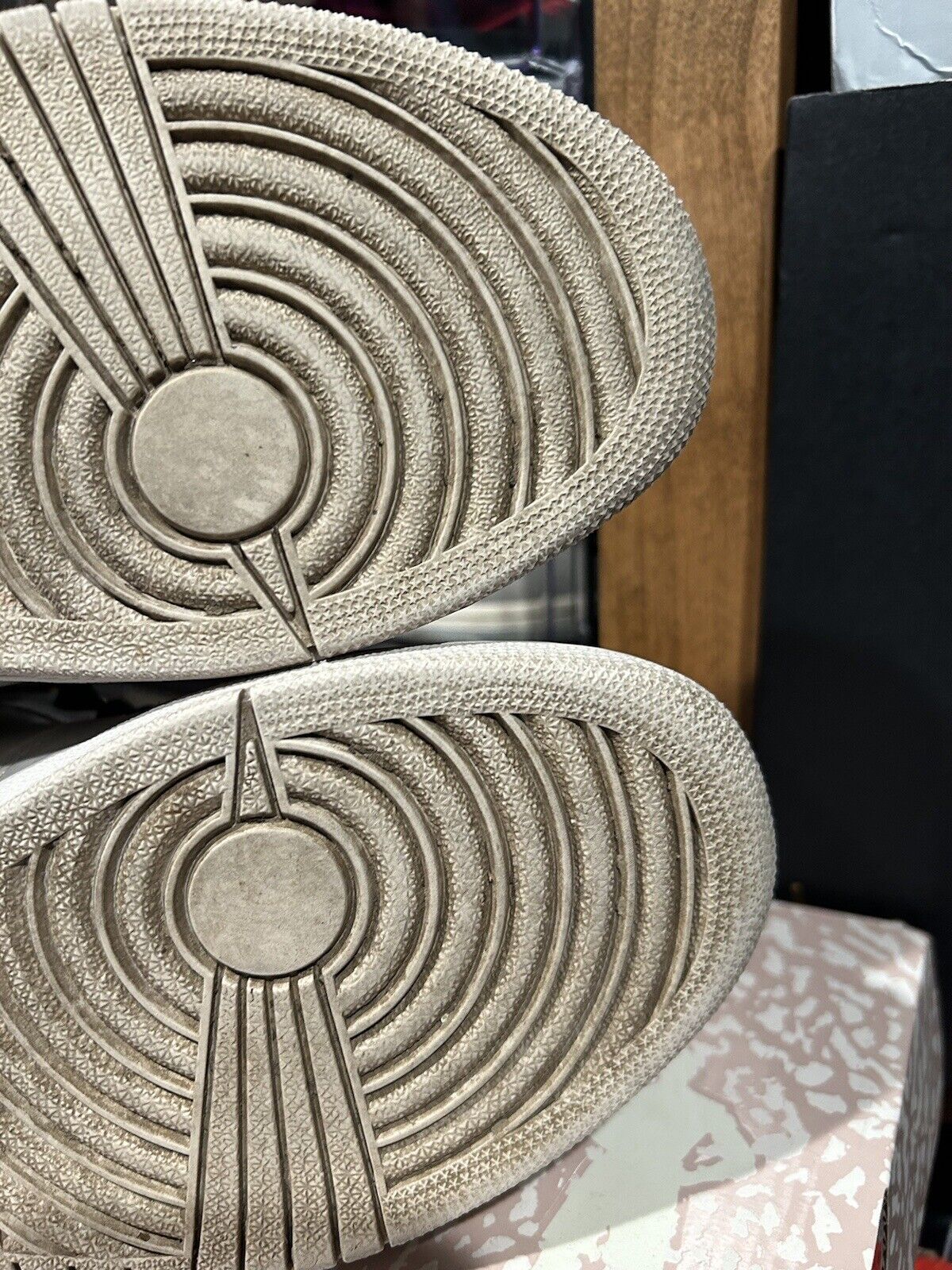  XP  Air Jordan 1 Retro High OG NYC to Paris review Sam 01