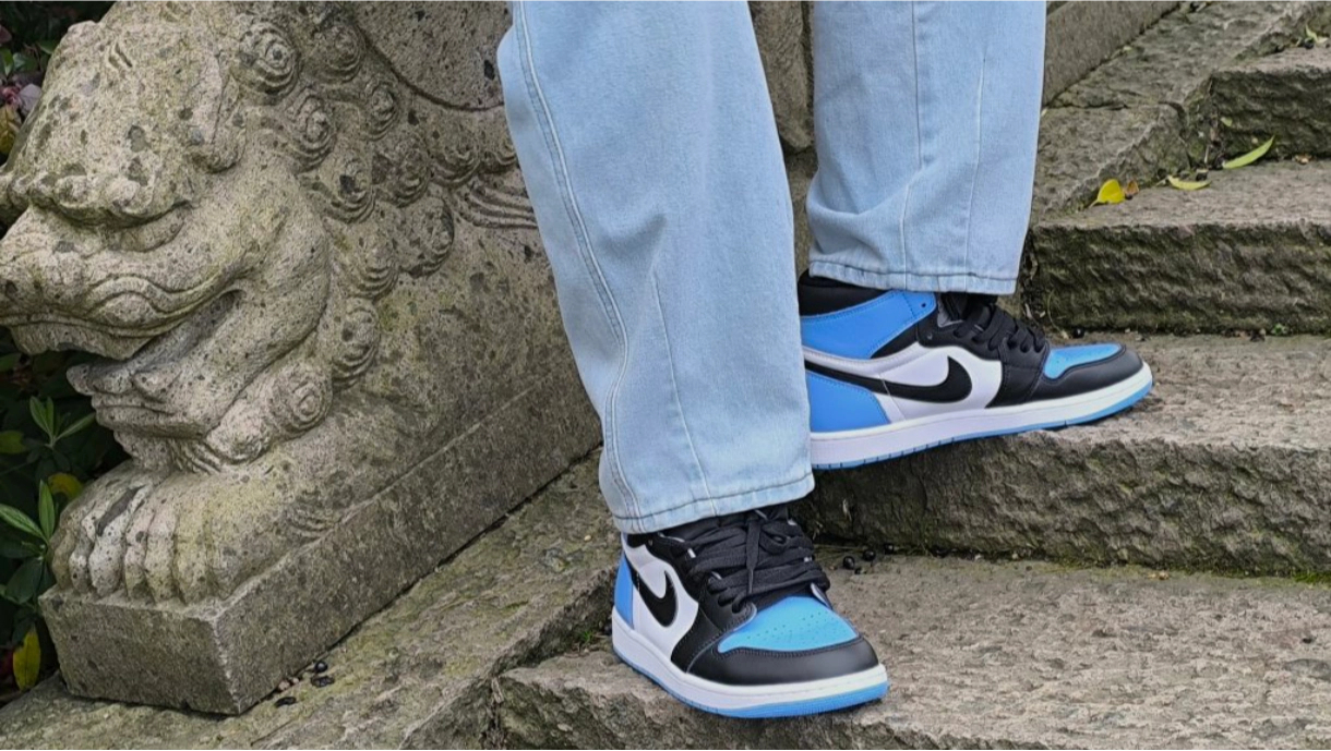 XP  Air Jordan 1 High OG “UNC Toe” review Cara 02