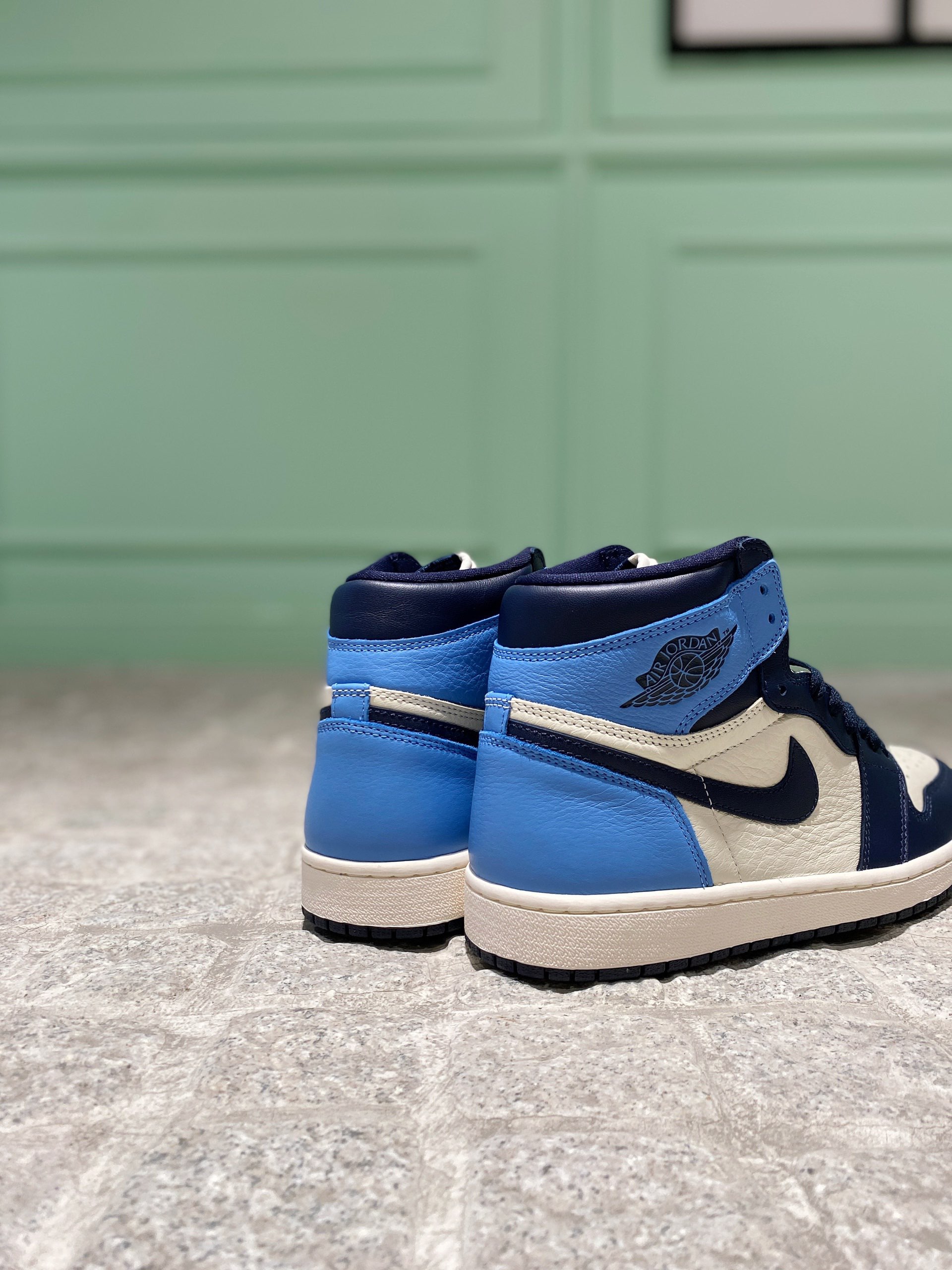 XP Air Jordan 1 Retro High OG “Obsidian University Blue” review Nora 03