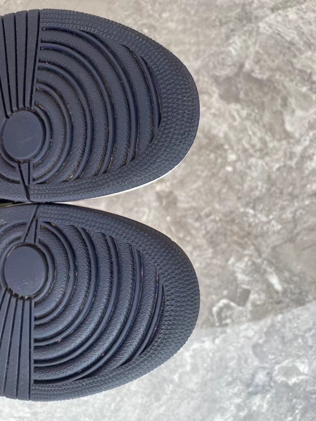 XP Air Jordan 1 Retro High OG “Obsidian University Blue” review Oscar 02