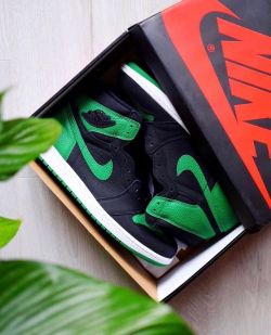  XP Air Jordan 1 Retro High OG “Pine Green” review Sam 01