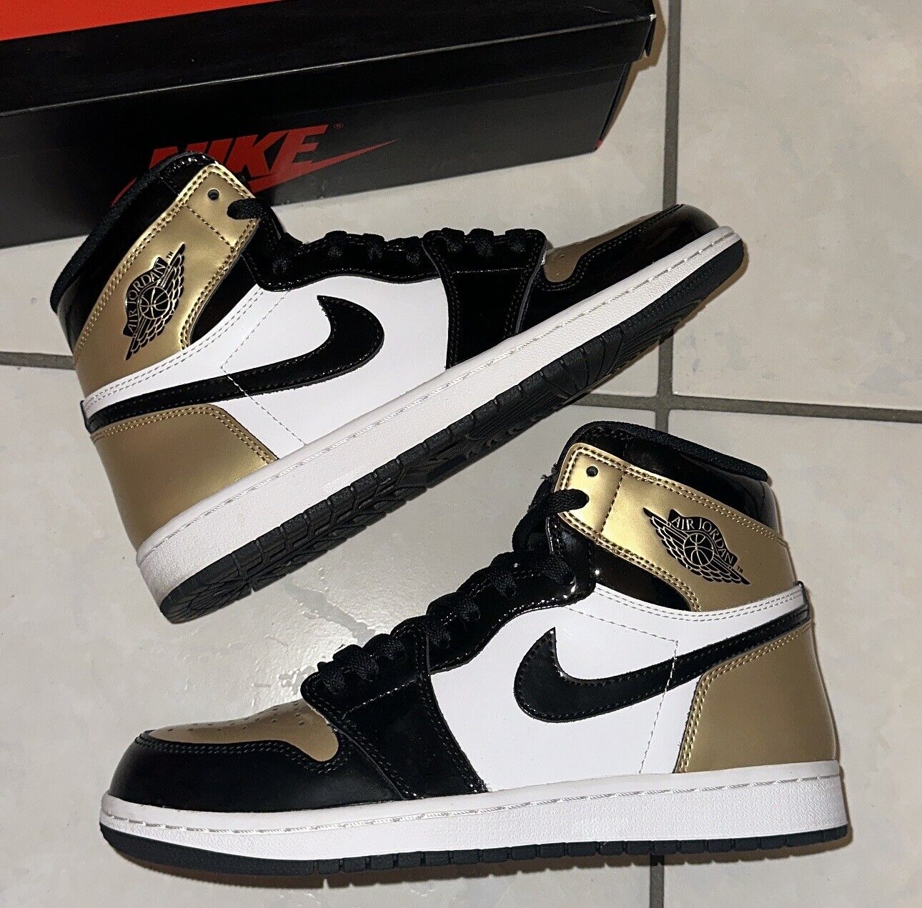  XP Air Jordan 1 Retro High OG “Gold Toe”  review Abby 02