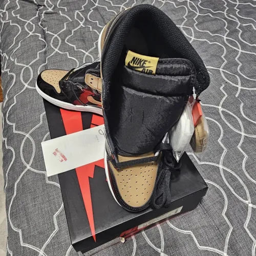  XP Air Jordan 1 Retro High OG “Gold Toe”  review 