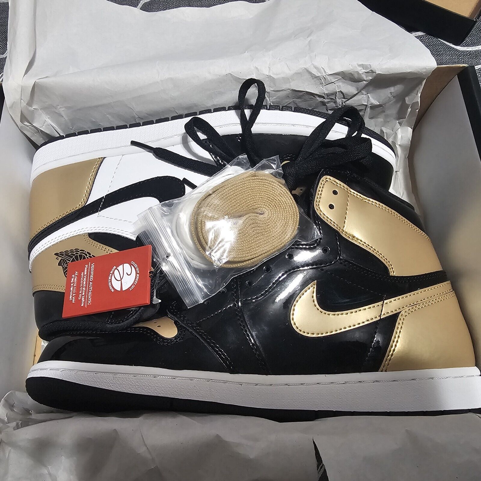  XP Air Jordan 1 Retro High OG “Gold Toe”  review Henry 04