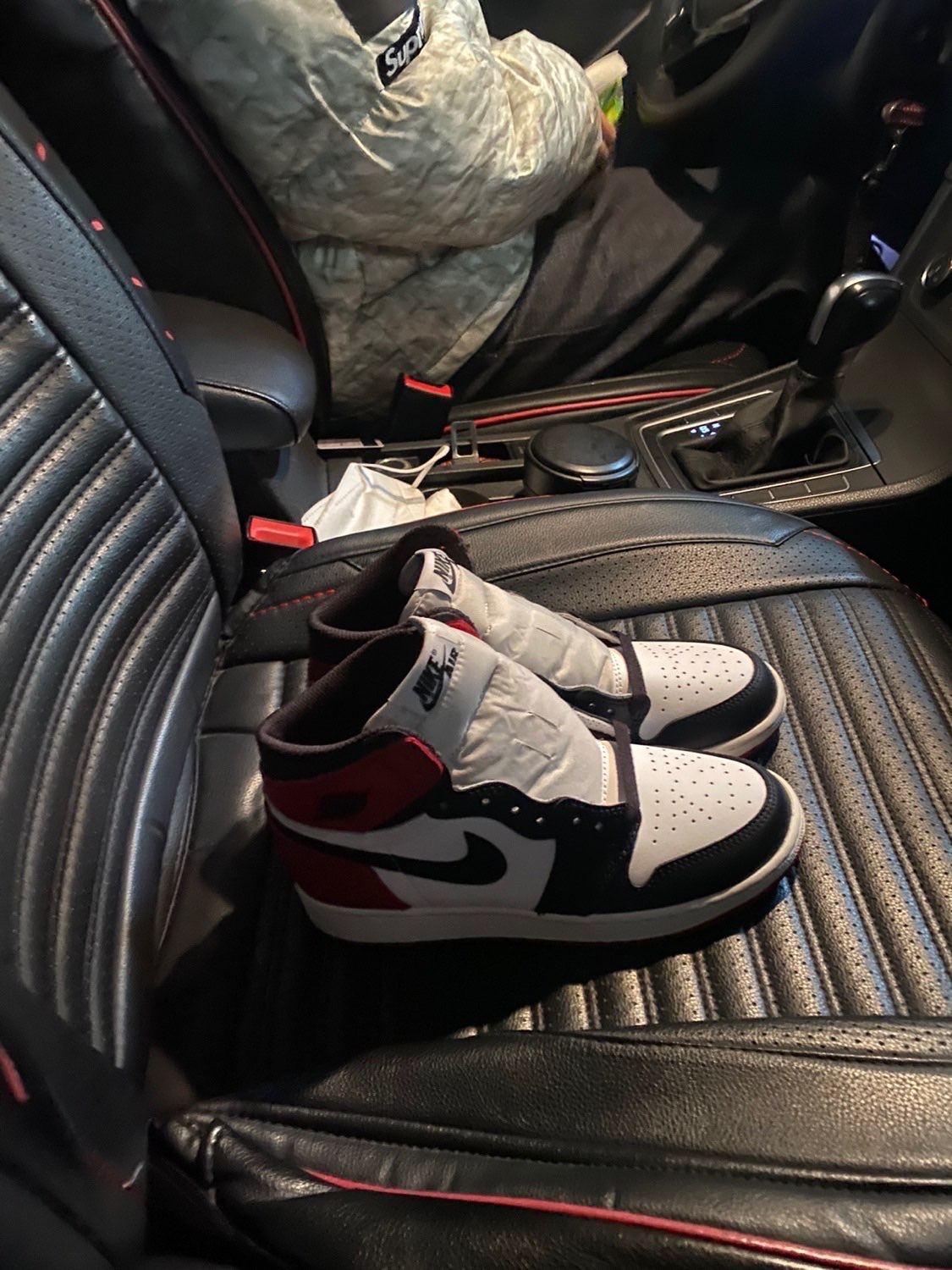 XP Air Jordan 1 High OG “Black Toe” review Dana 01