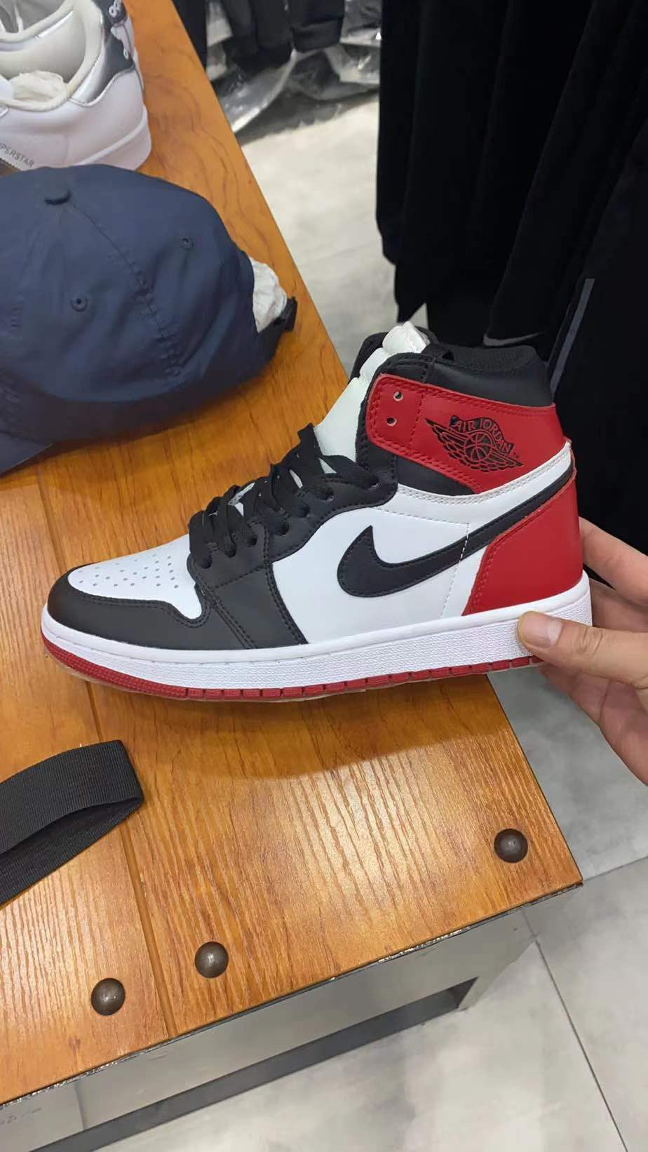 XP Air Jordan 1 High OG “Black Toe” review Holly 02