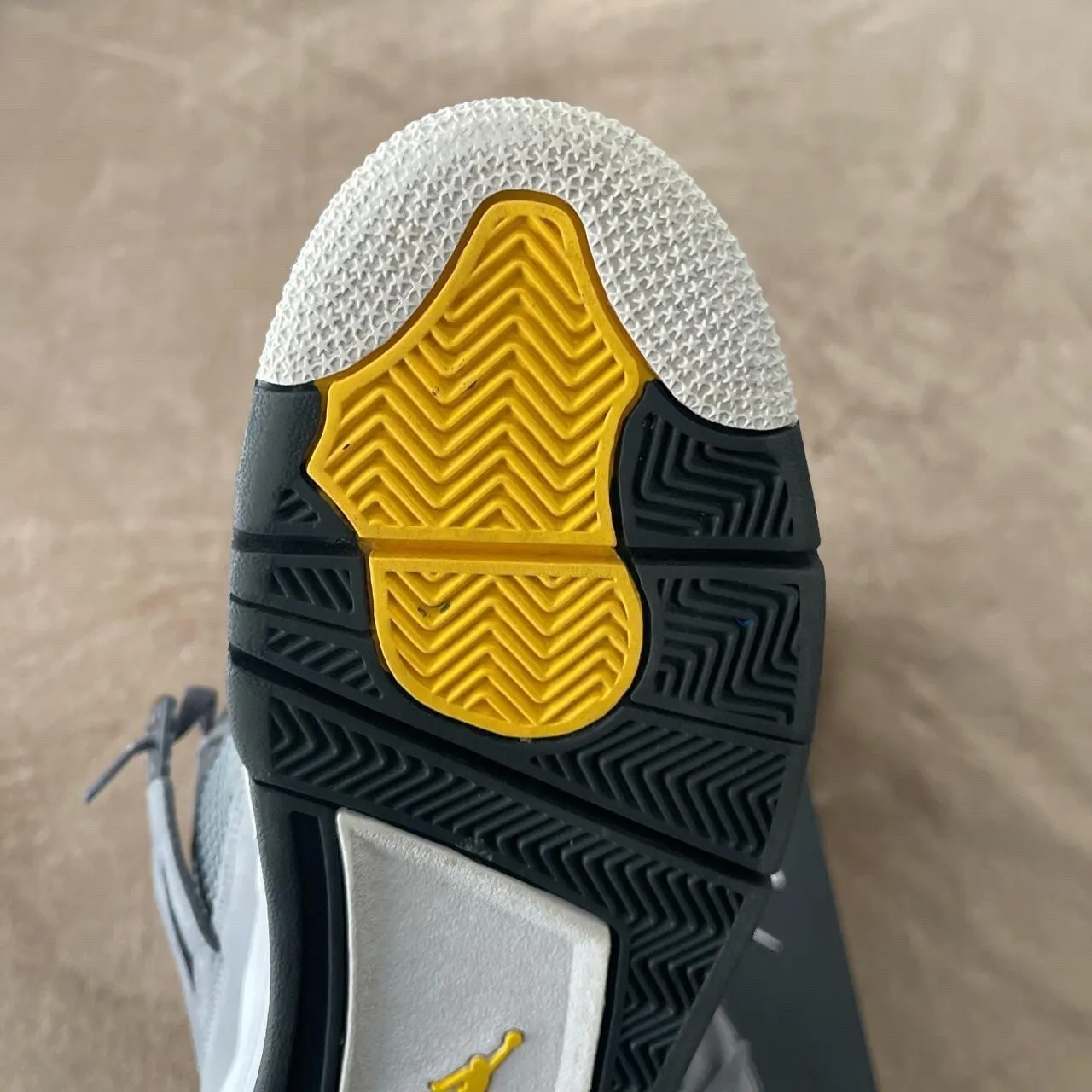 Q4 Batch Air Jordan 4 Retro Cool Grey review Nak 01