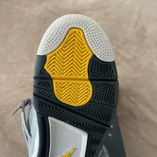 Q4 Batch Air Jordan 4 Retro Cool Grey review 