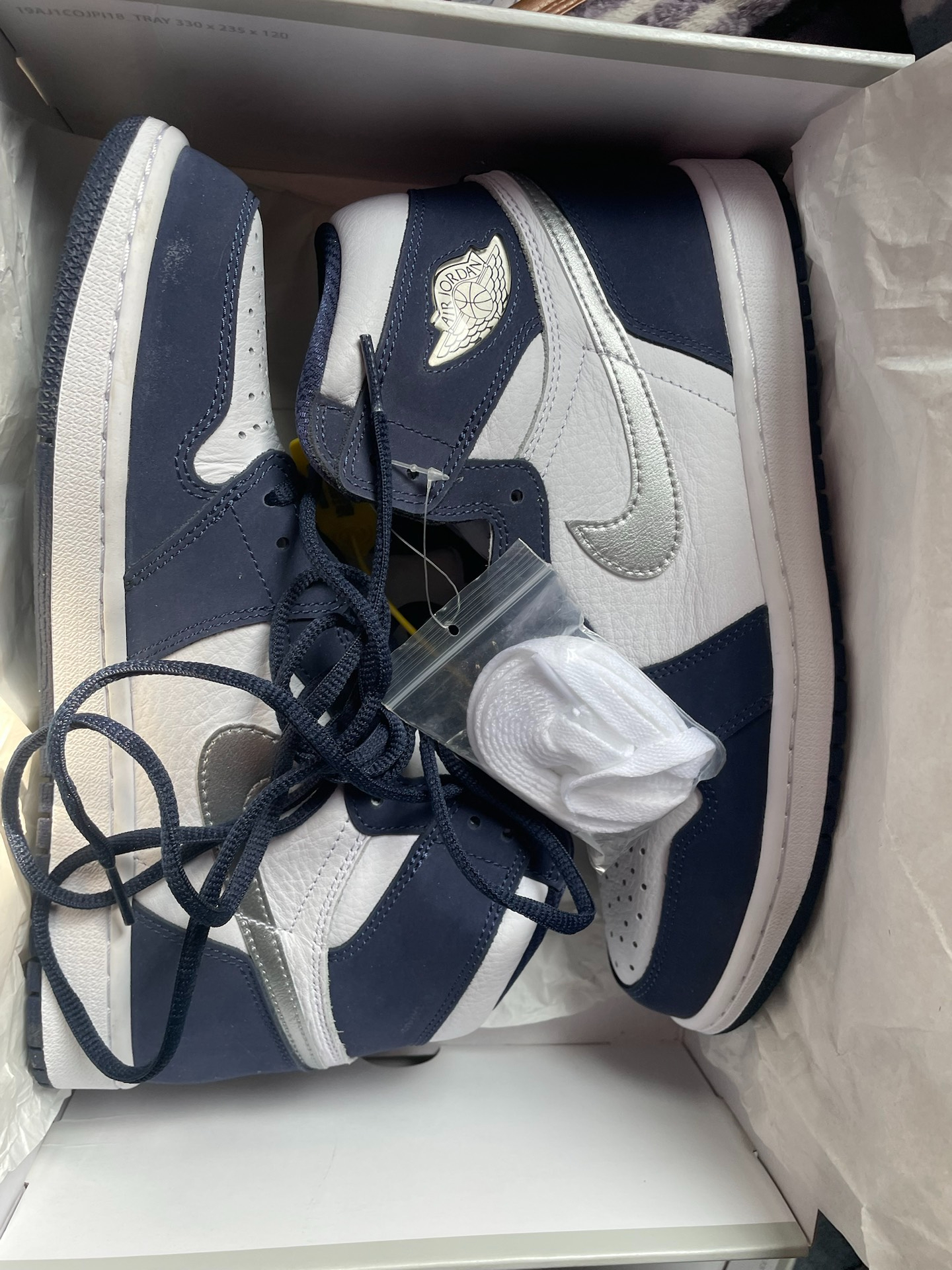 XP   Air Jordan 1 High OG Japan Midnight Navy review Frank 02