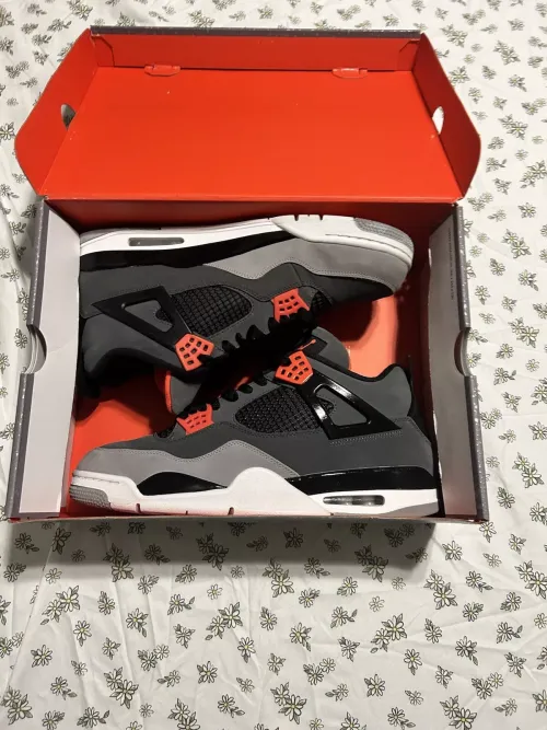 Q4 Batch Air Jordan 4 Red Glow Infrared review 