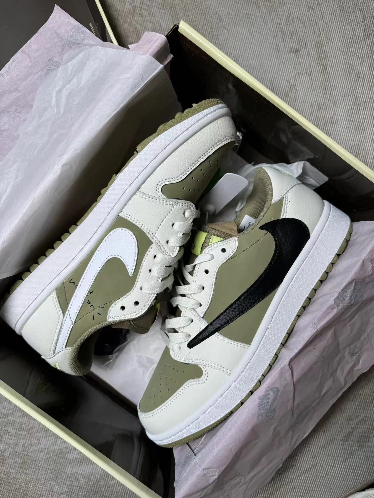 🔥Travis Scott x Air Jordan 1 Low Golf âOliveâ review Creme