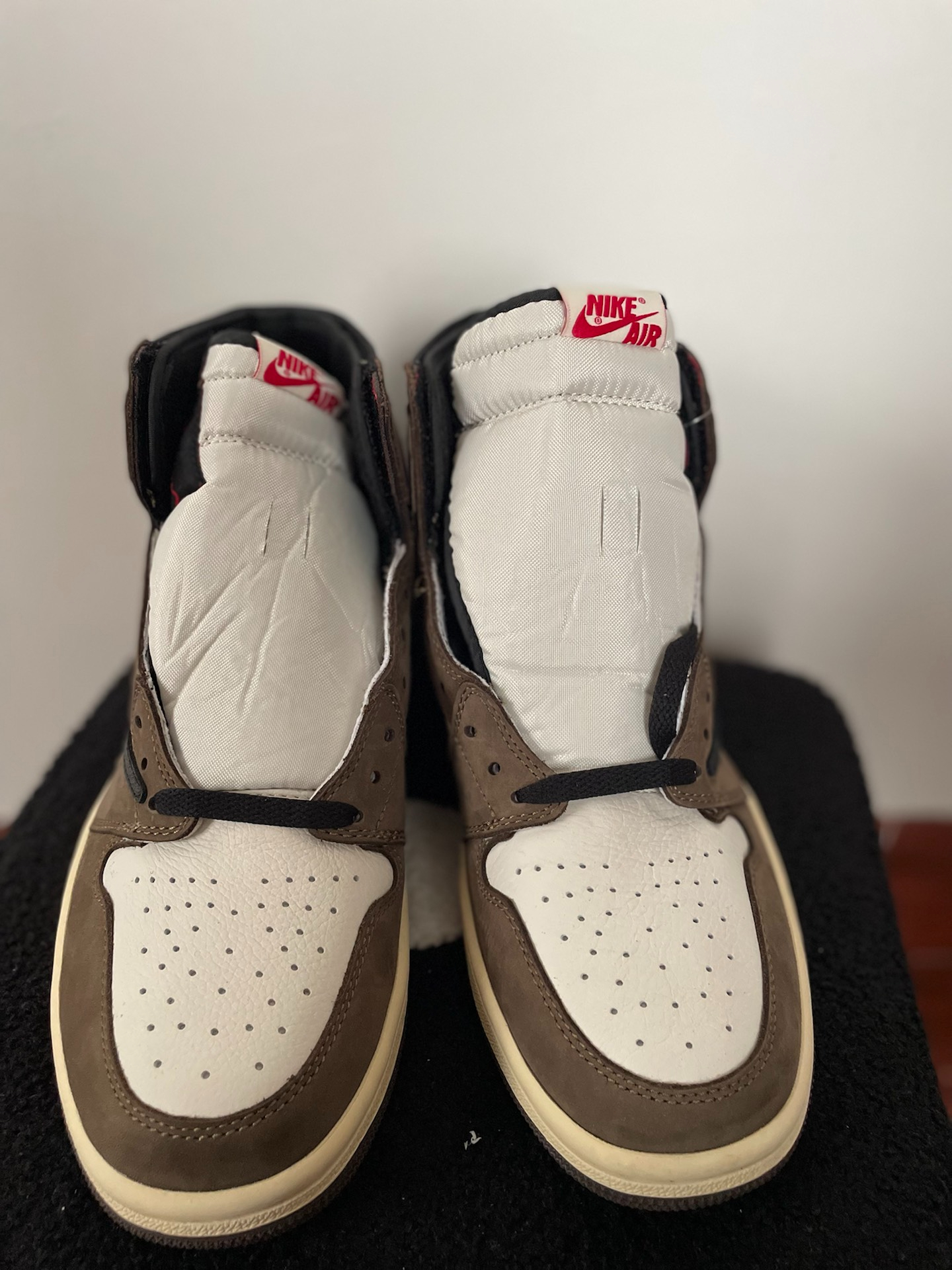 XP Travis Scott x Air Jordan 1 High OG TS SP  review Casey 01