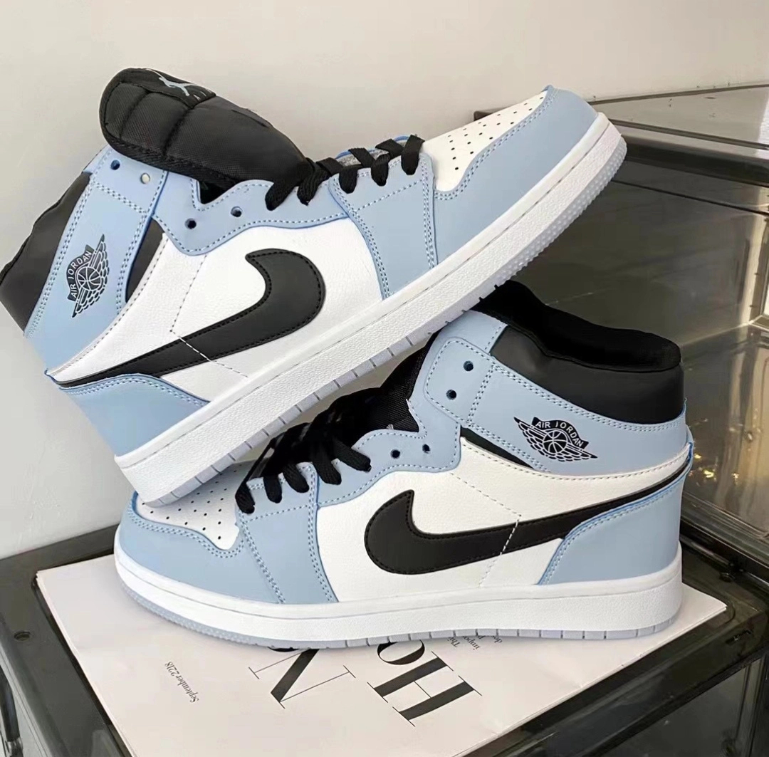 XP  Air Jordan 1 High OG University Blue review Rita 01