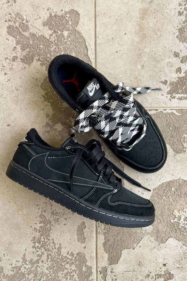  XP   Travis Scott x Air Jordan 1 Low OG SP Black Phantom review Dean