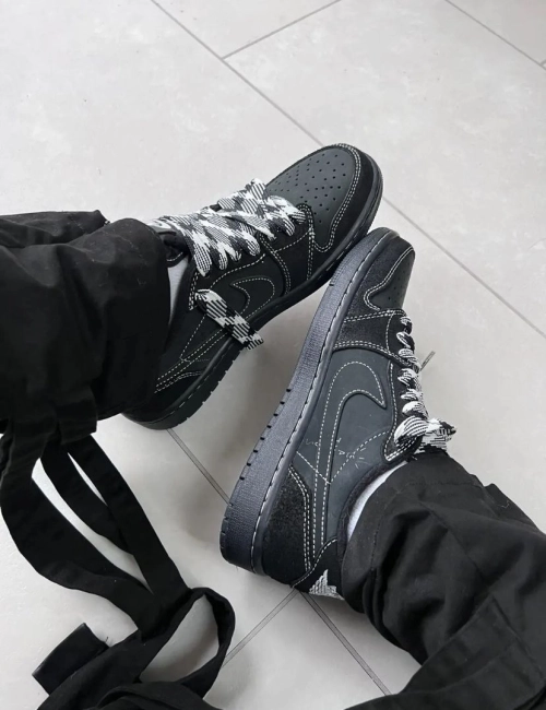  XP   Travis Scott x Air Jordan 1 Low OG SP Black Phantom review 