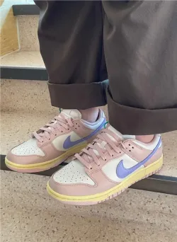 LF Nike Dunk Low Pink Oxford review maria
