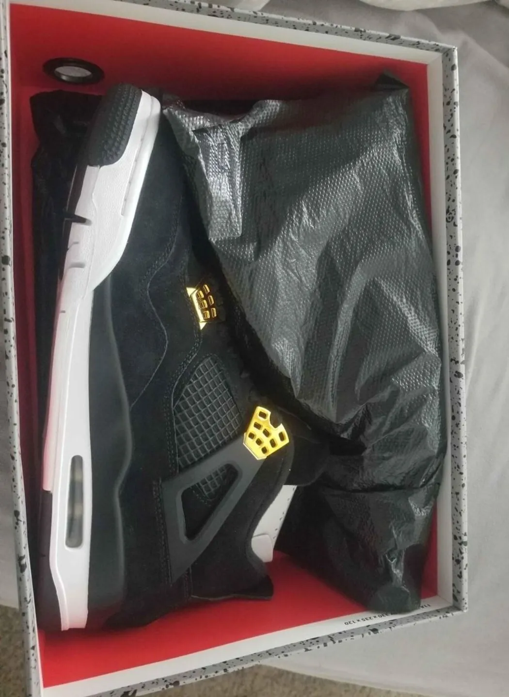 Q4 Batch Air Jordan 4 Retro “Royalty” review Mira 02