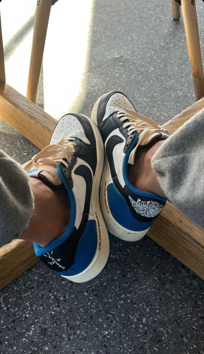  XP  Travis Scott x Fragment Design x Air Jordan 1 Low review Holly 01