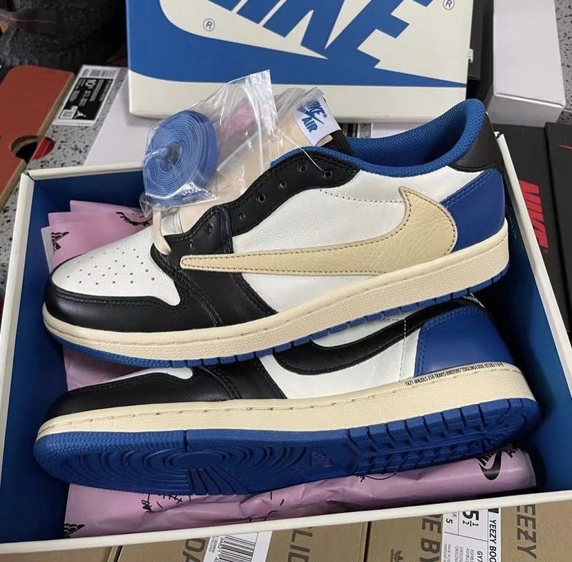  XP  Travis Scott x Fragment Design x Air Jordan 1 Low review Holly 02