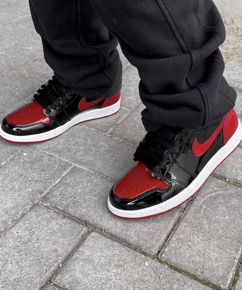 XP Air Jordan 1 High “Banned”  Patent Leather MirrorForBiddenWear review Isla 02