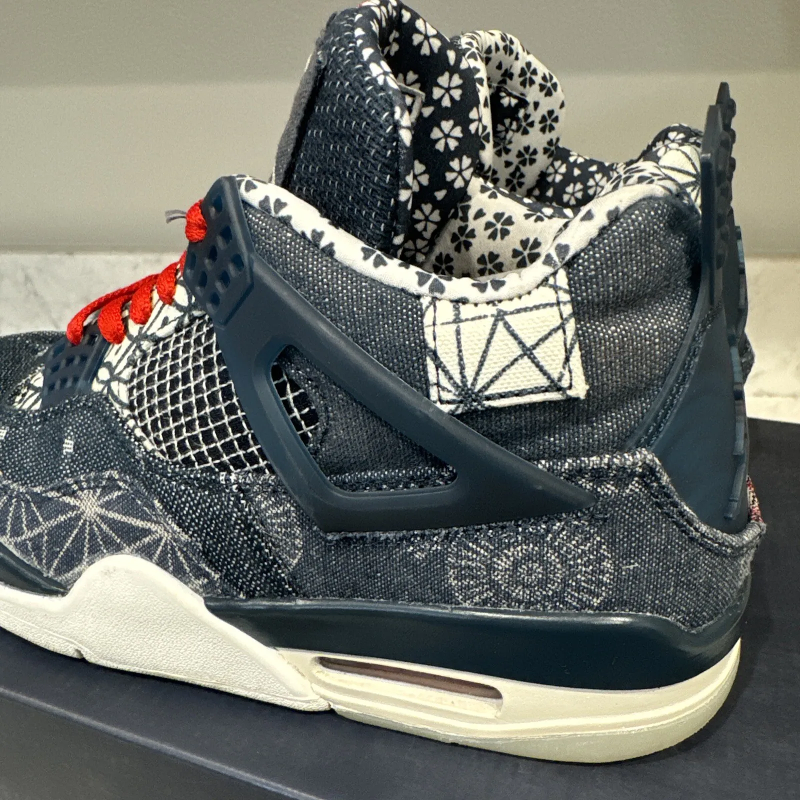 Q4 Batch  Air Jordan 4 Retro SE Deep Ocean review Lillian Taylor 01