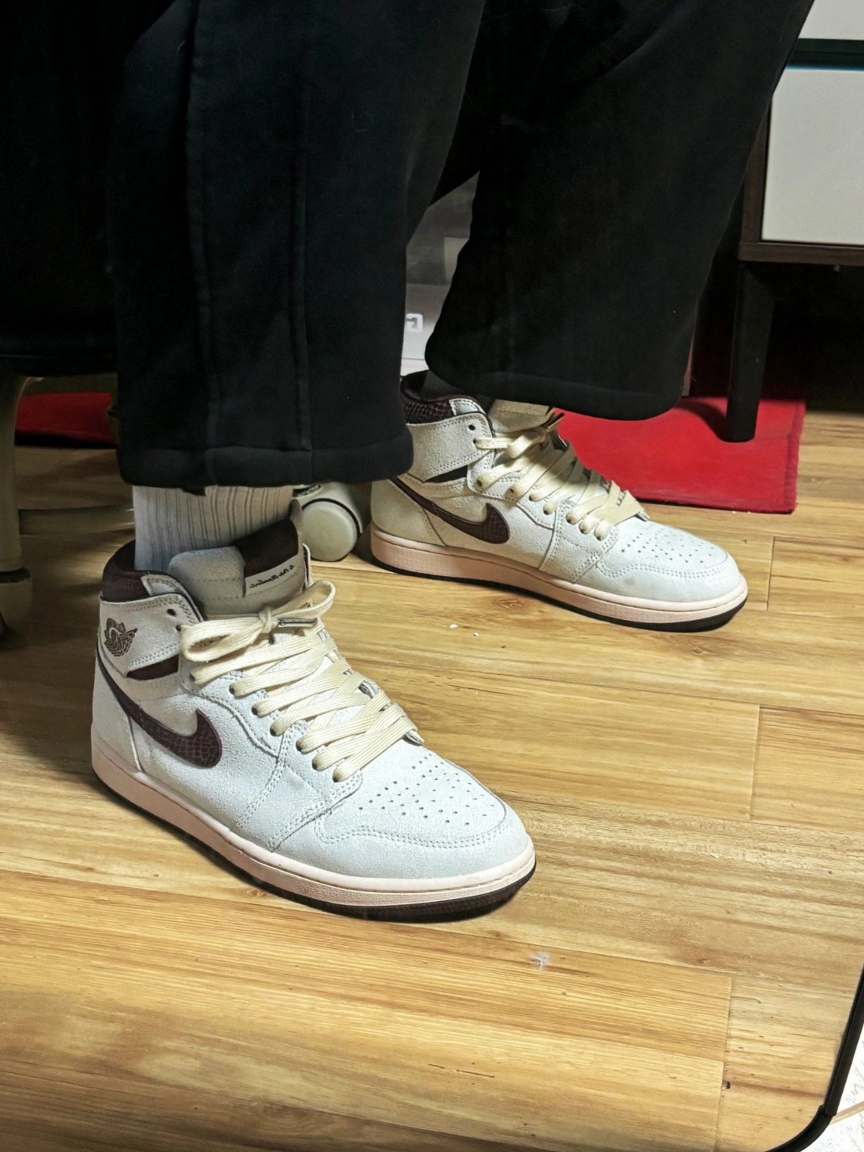  XP  Air Jordan 1 High OG Grey Brown Snake Pattern review Alex 04