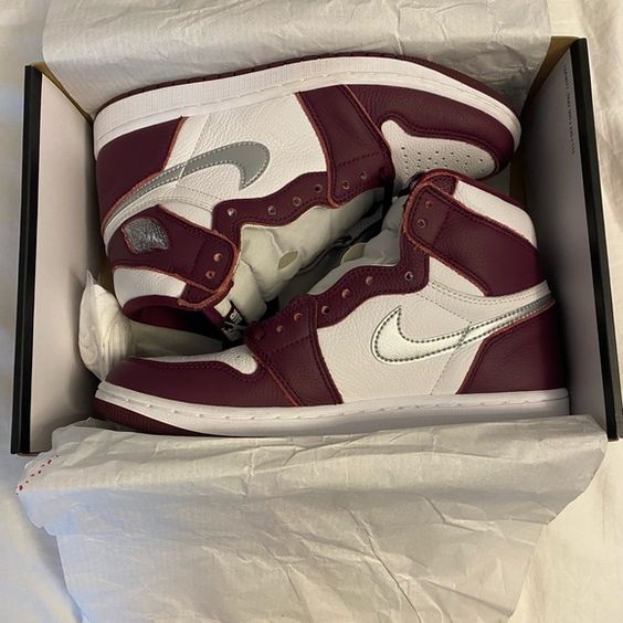 XP  Air Jordan 1 High OG Bordeaux1 review Casey
