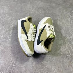 XP Travis Scott x Air Jordan 1 Low Black, White, Green review Lila 02