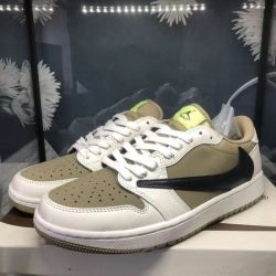 XP Travis Scott x Air Jordan 1 Low Black, White, Green review Oscar