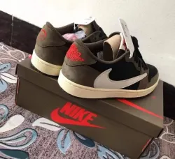 DB Travis Scott x Air Jordan 1 Low OG SP-T review Isabella 04