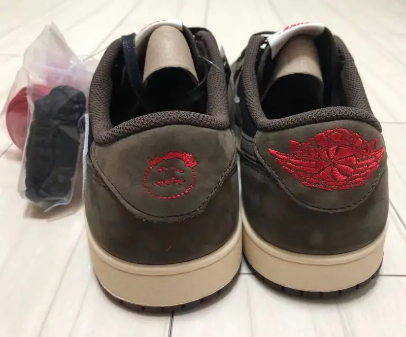 DB Travis Scott x Air Jordan 1 Low OG SP-T review Liam 02