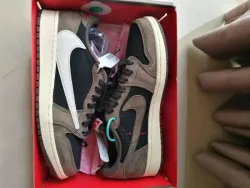 DB Travis Scott x Air Jordan 1 Low OG SP-T review Piper 01